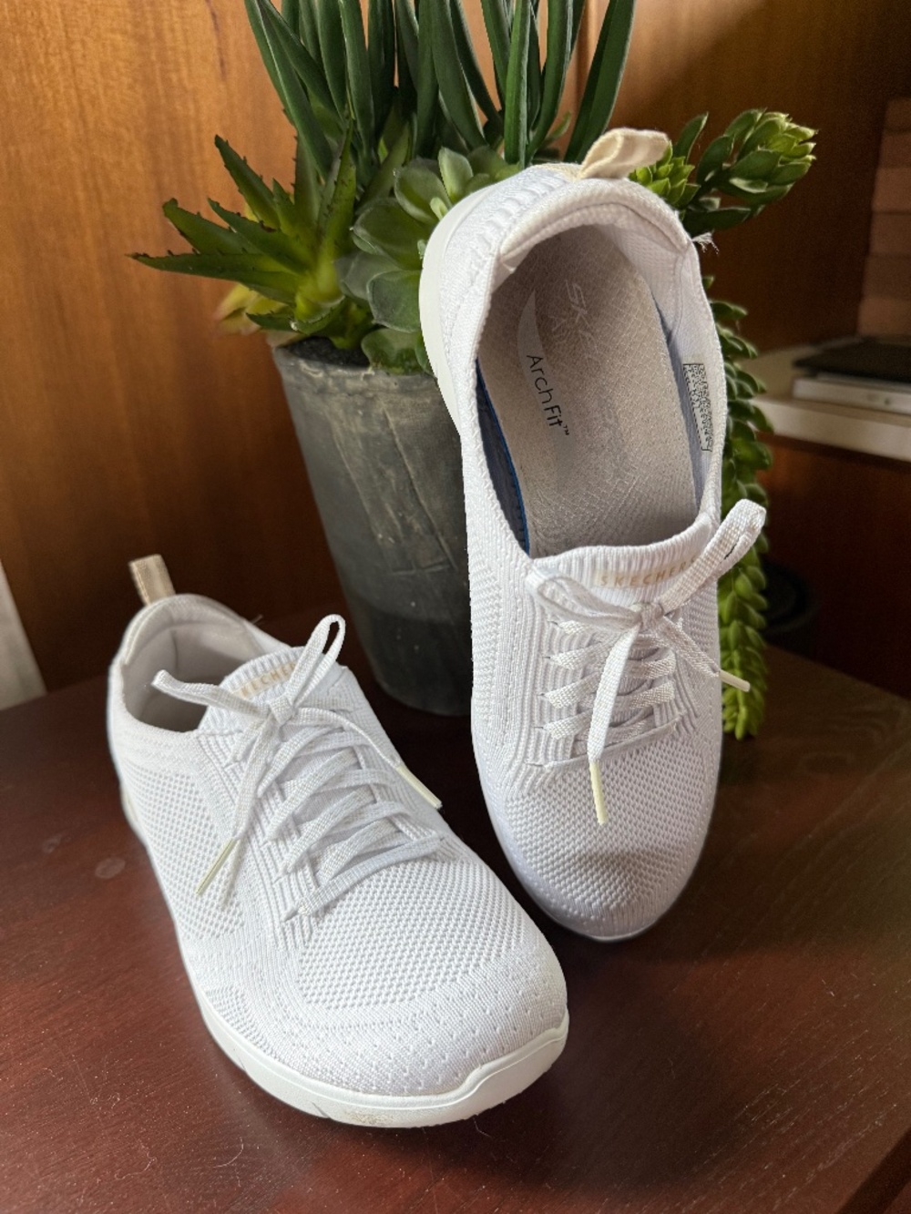 Skecher Stretch ArchFit 7.5 White